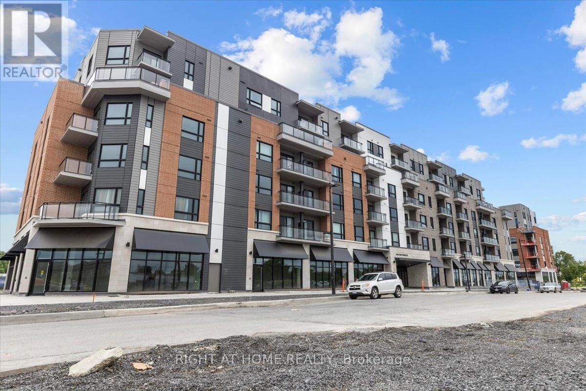 Property Photo:  1350 Hemlock Road 306  ON K1K 5C2 