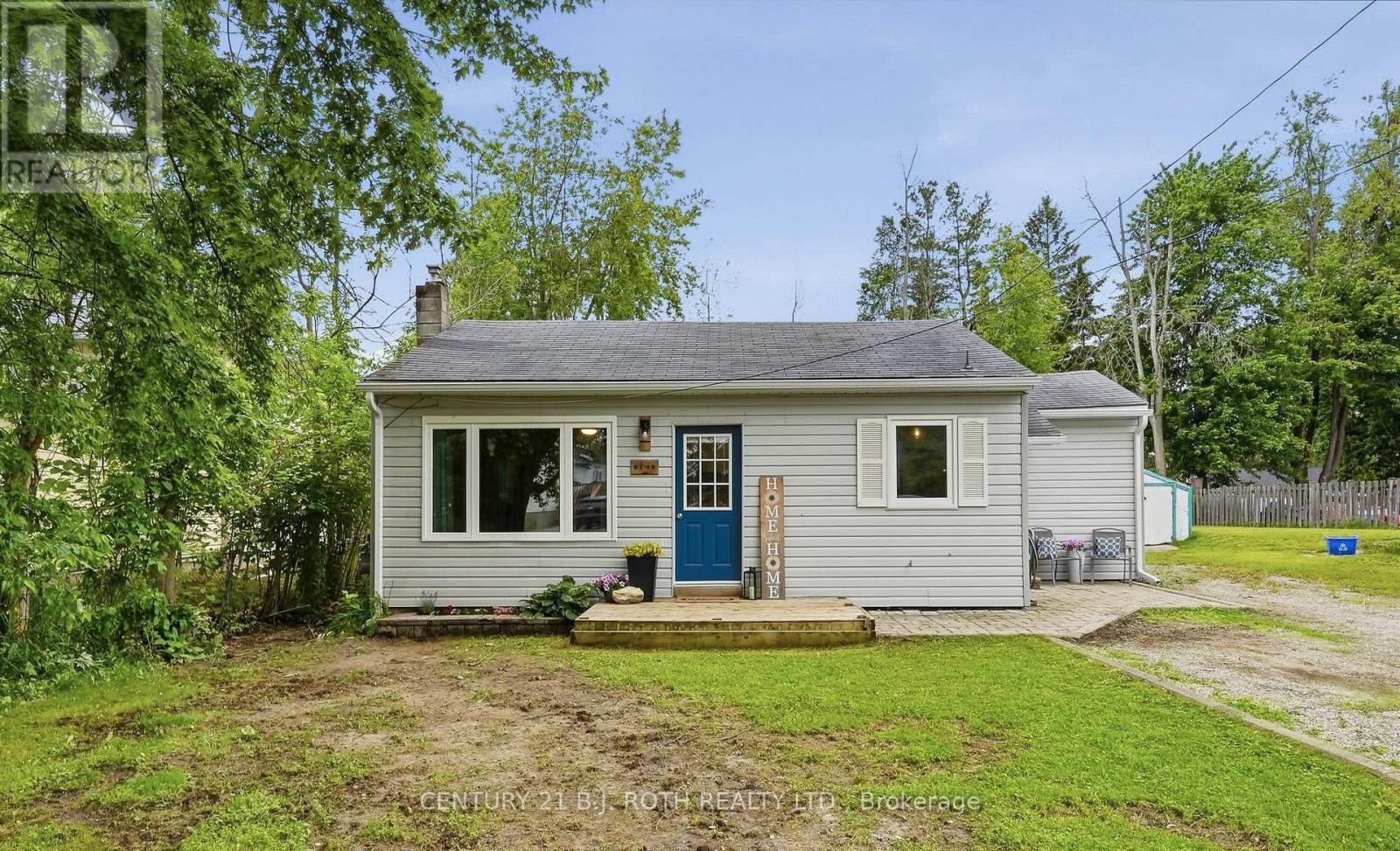Property Photo:  3408 Coronation Avenue  ON L0K 1G0 