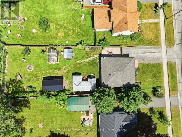 Property Photo:  918 Smith Street  ON K0K 1H0 