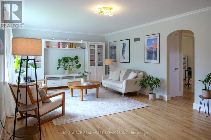 Property Photo: 318 Cecelia Street ON K8A 1S3
