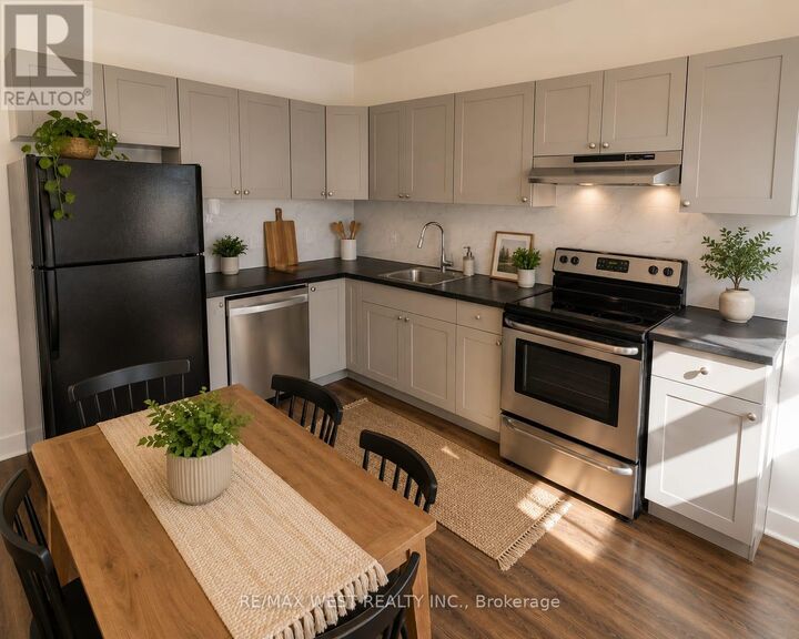 Property Photo:  2089 Dufferin Street 1  ON M6E 3R3 