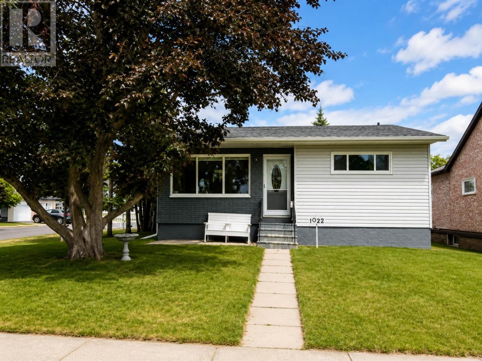 Property Photo:  1022 Christie Ave N  ON P9A 2G6 