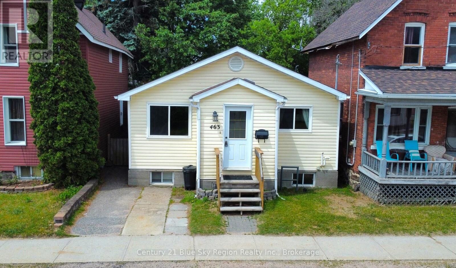 Property Photo:  463 McLeod Street  ON P1B 5S7 