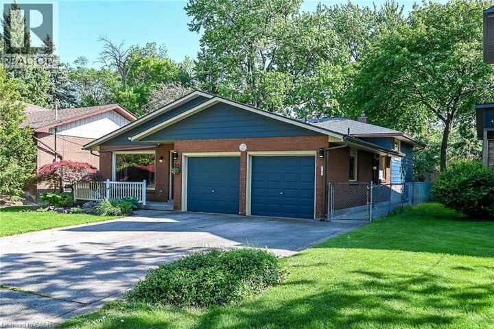 Photo de la propriété: 25 Inverness Avenue ON L9C 1A1