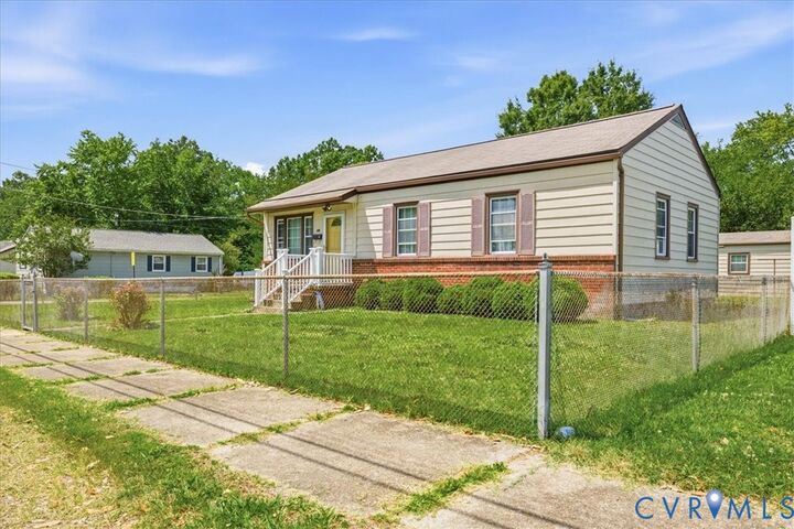 Property Photo:  418 S 20th Avenue  VA 23860 