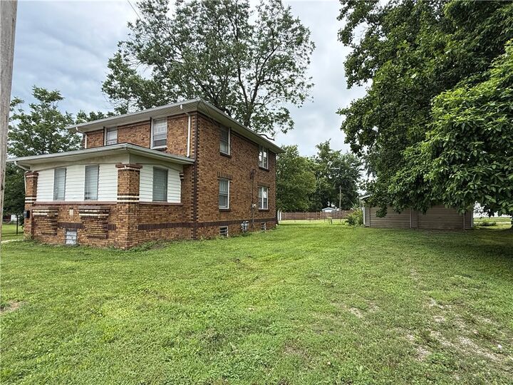 Property Photo: 255 N 27th Street IL 62521