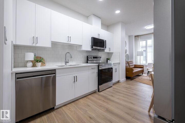 Property Photo:  7020 Keswick Common SW 19  AB T6W 5P8 