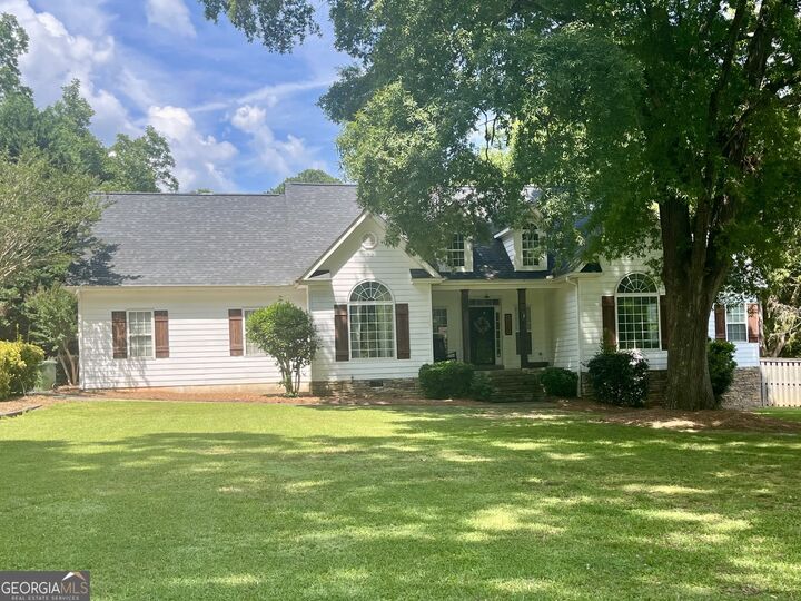 Property Photo: 1212 Maple Drive GA 30224