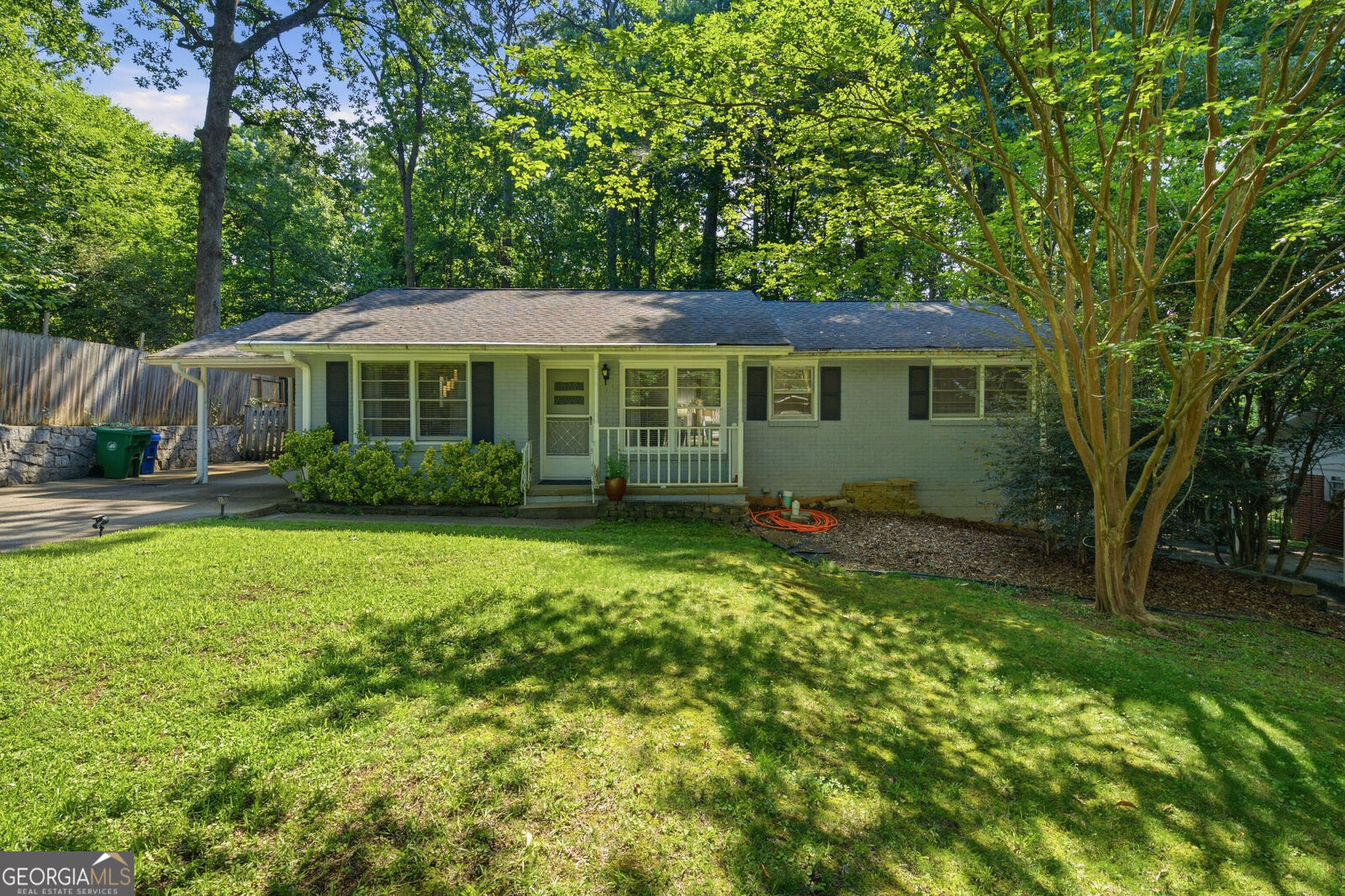 Property Photo:  1087 N Hills Drive  GA 30033 