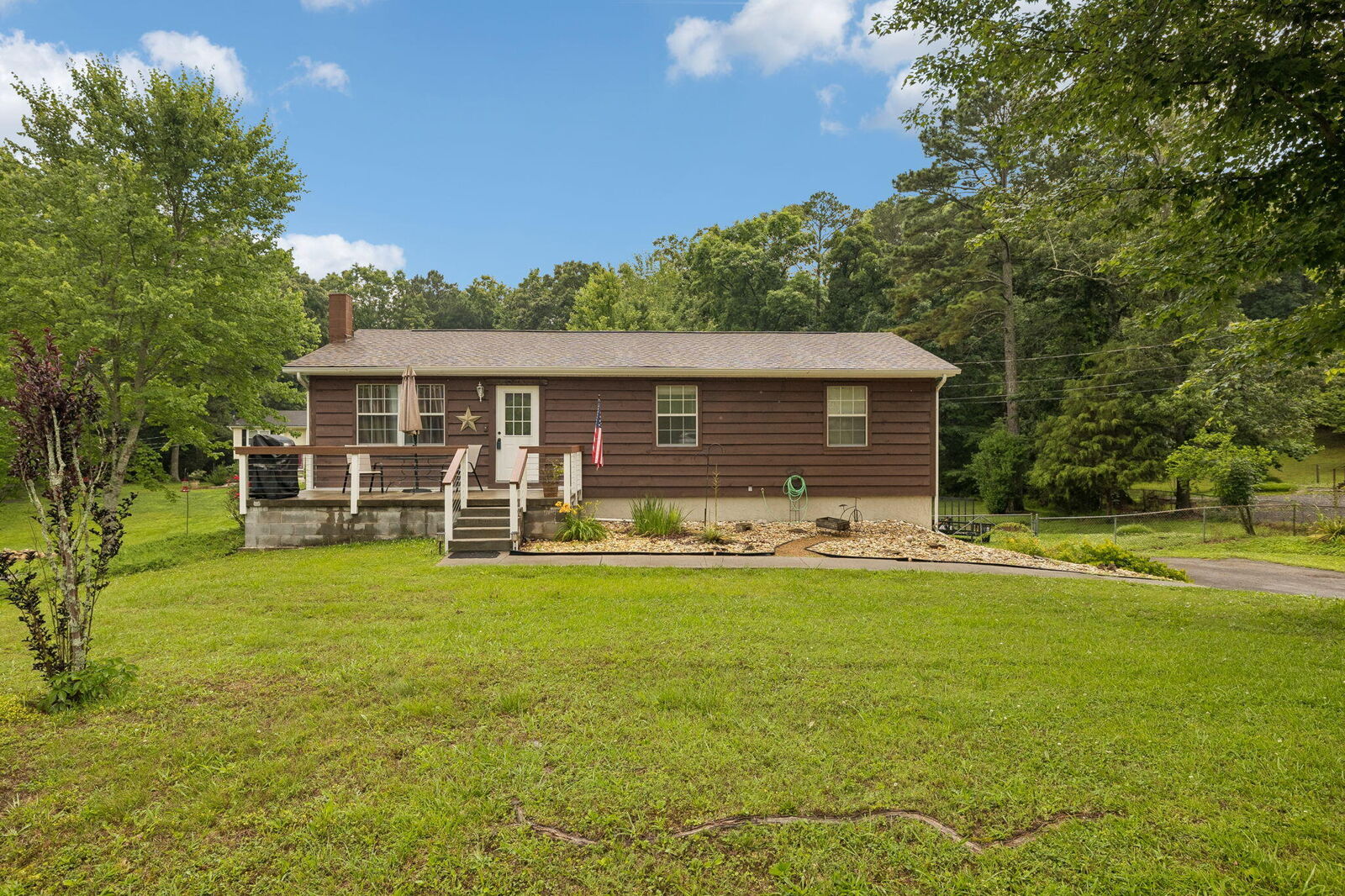 Property Photo: 370 Homestead Circle NE TN 37323