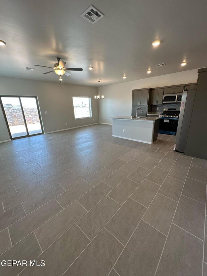 Property Photo: 5708 Adamsville Avenue TX 79934