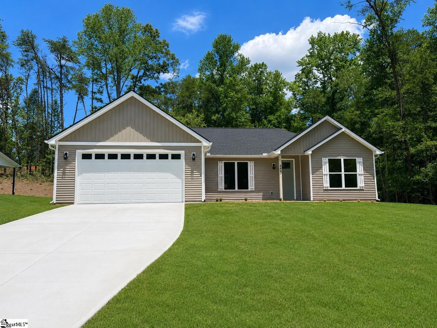Property Photo:  944 Tubbs Mountain Road  SC 29690 