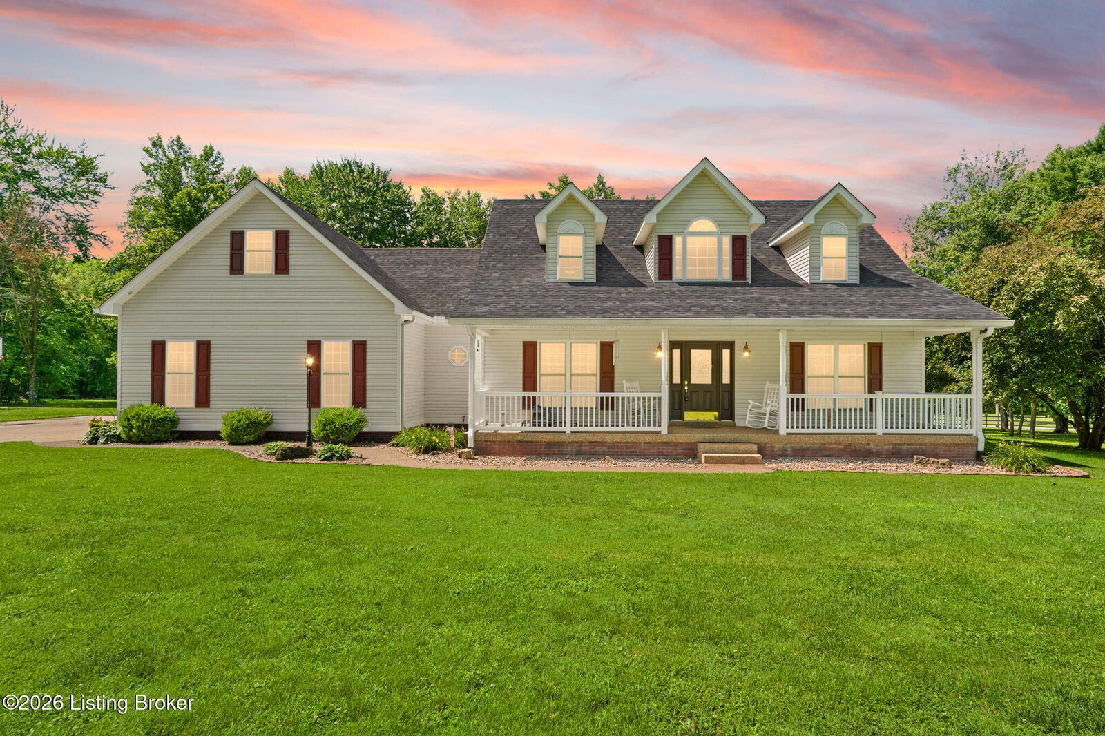 Property Photo: 629 Leonard Hall Ln KY 40051