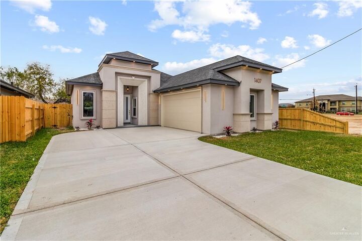 Property Photo: 1008 W E Street TX 78572