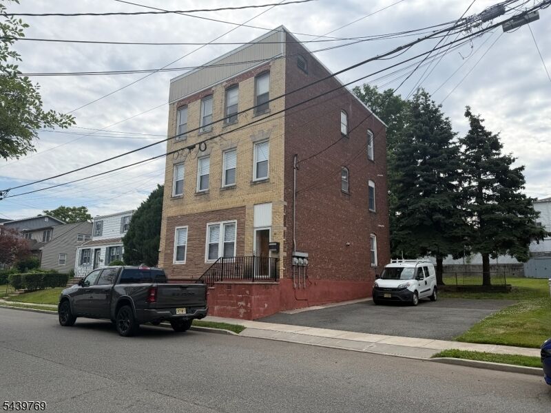 Property Photo:  34 Ernest St 1  NJ 07110 