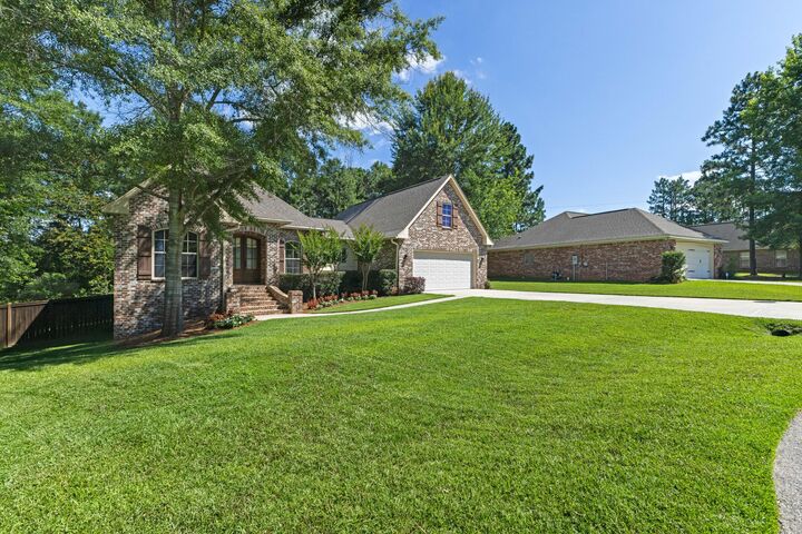 Property Photo:  26 W Donnington Ct.  MS 39402 