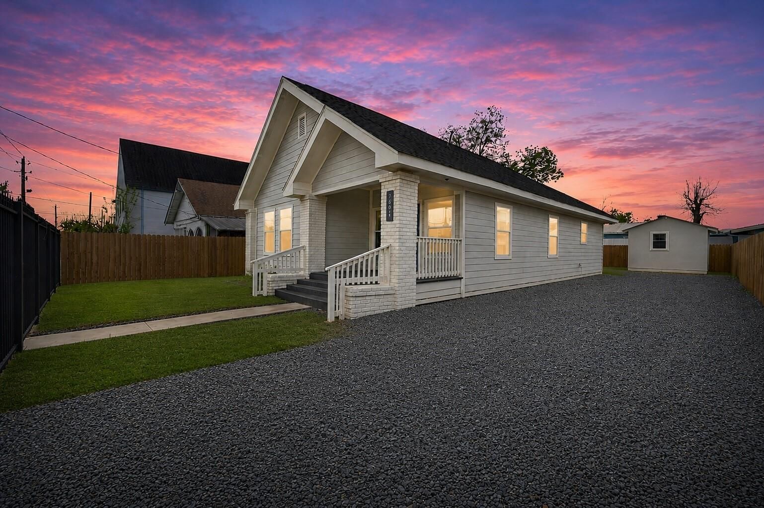 Property Photo:  5604 Sherman Street  TX 77011 