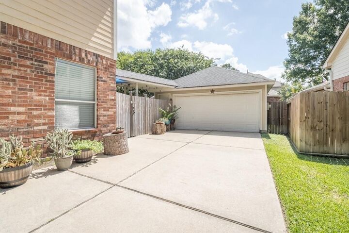 Property Photo:  11431 Little Orchard Court  TX 77377 