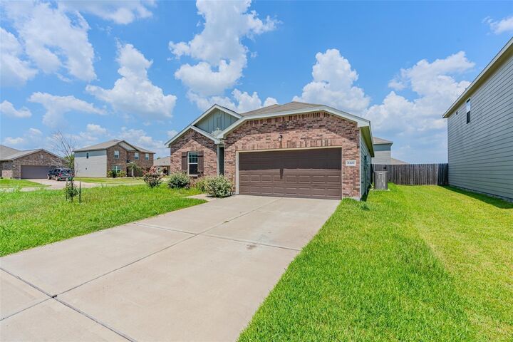 Property Photo:  6307 Highland Heights Dr  TX 77469 