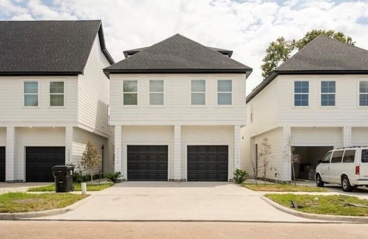 Property Photo: 3231 Real Street B TX 77087