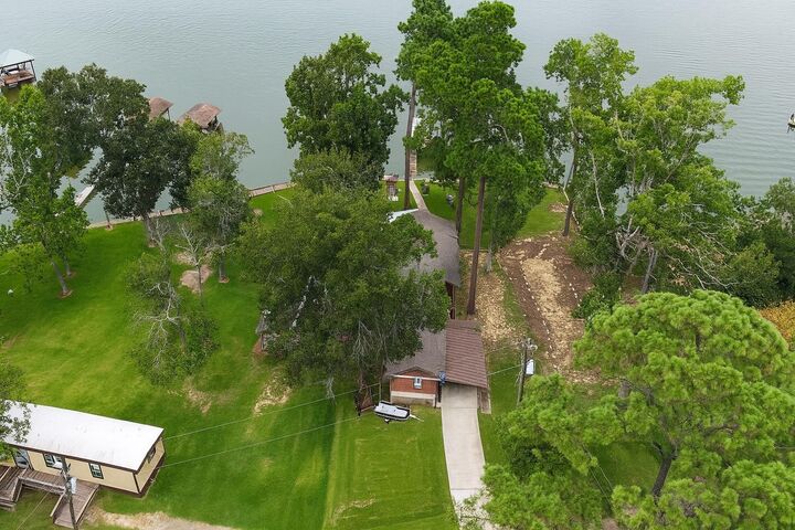 Property Photo: 41 S Lafitte Lookout Drive TX 77364
