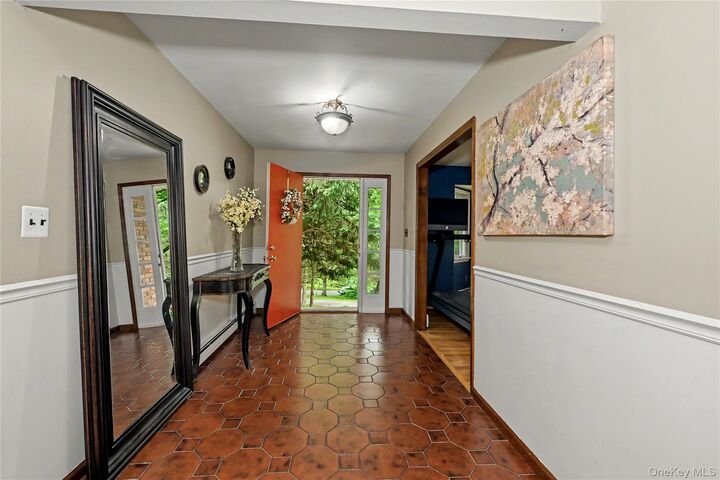 Property Photo: 33 Sabbathday Hill Road NY 10590