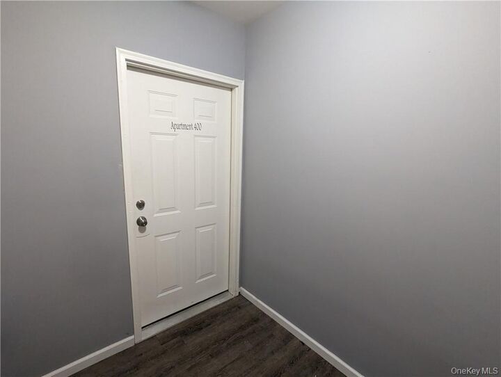Property Photo: 3144 Route 9W 400 NY 12553