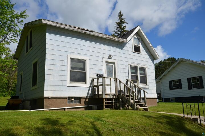 Property Photo: 4011 W 9th St MN 55807