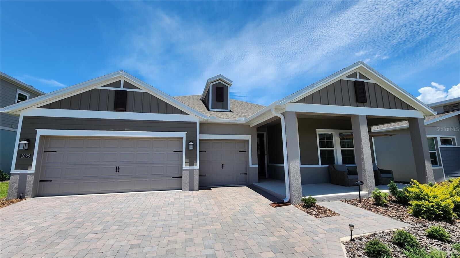 Property Photo: 2095 Rider Rain Lane FL 32703
