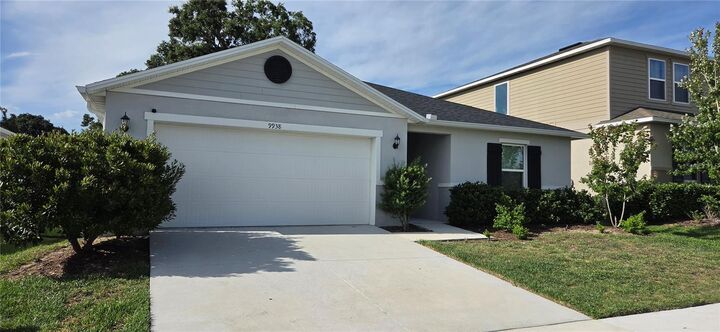 Property Photo: 9938 Mesic Woods Avenue FL 33584