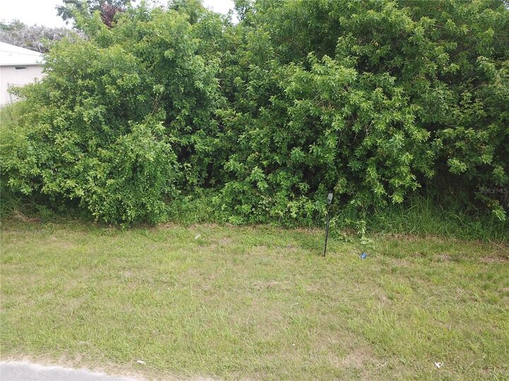 Property Photo: 1743 SE Manth Lane FL 34983