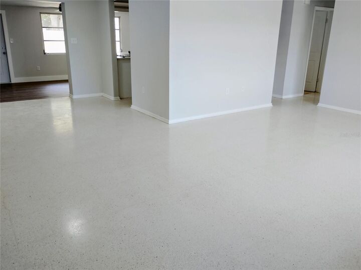 Property Photo: 5004 22nd Avenue W FL 34209