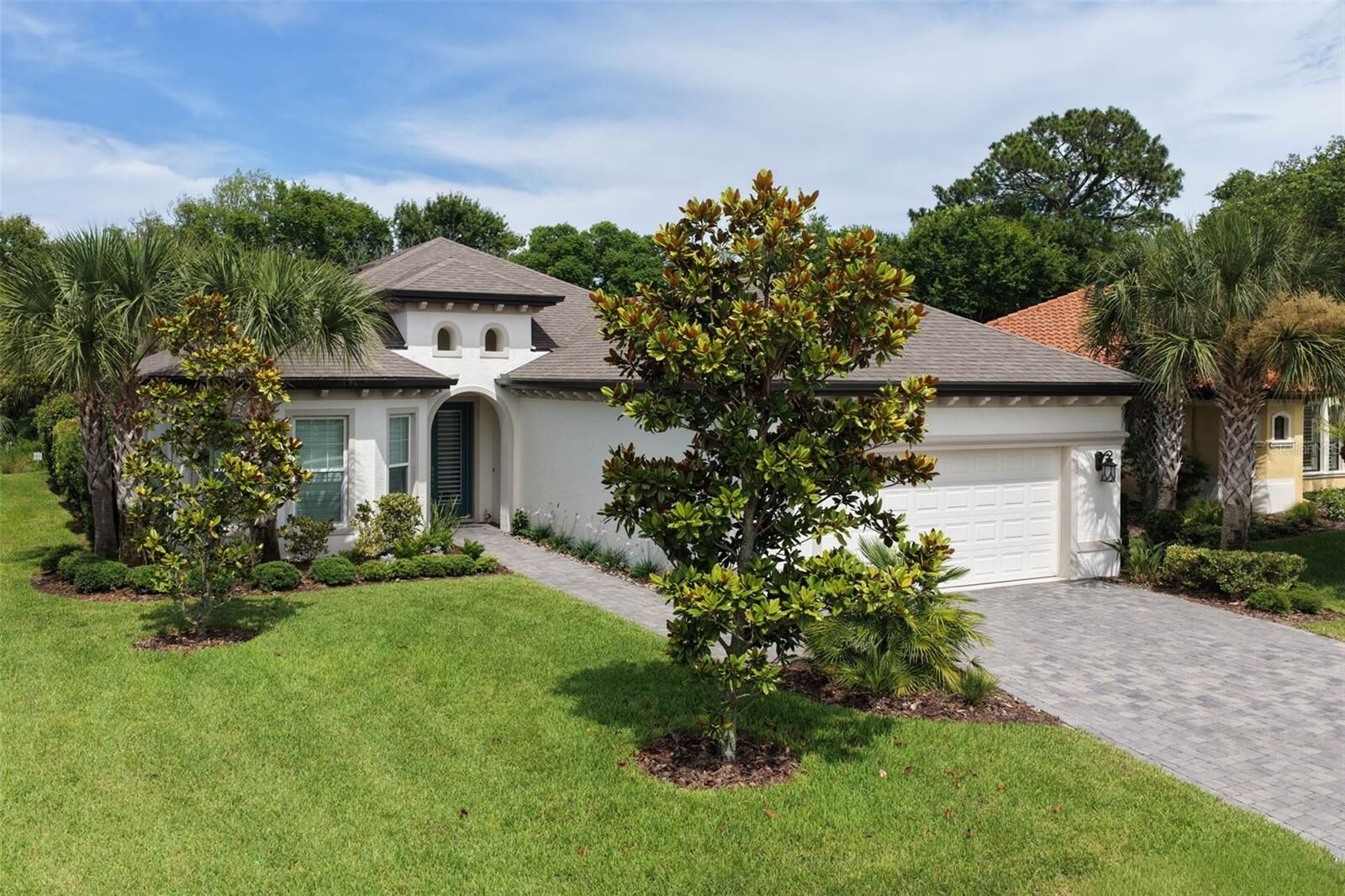 Property Photo: 60 N Lakewalk Drive FL 32137