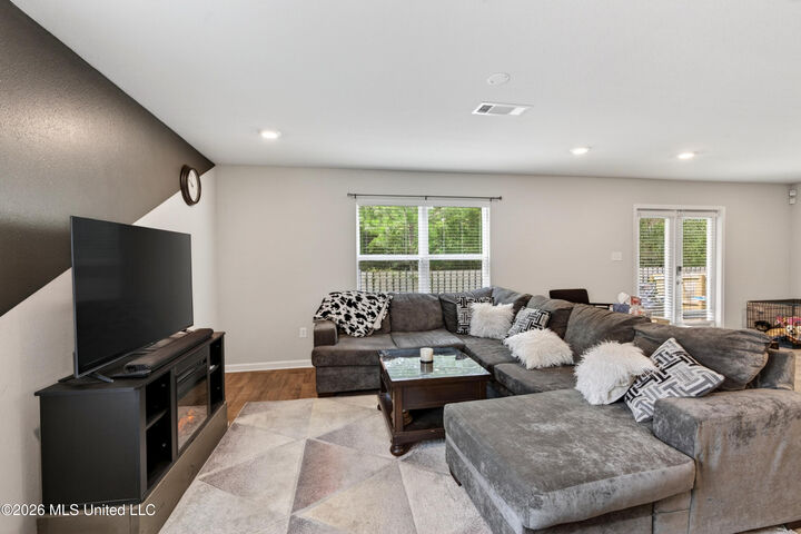 Property Photo:  2016 Napoleon Street  MS 39564 