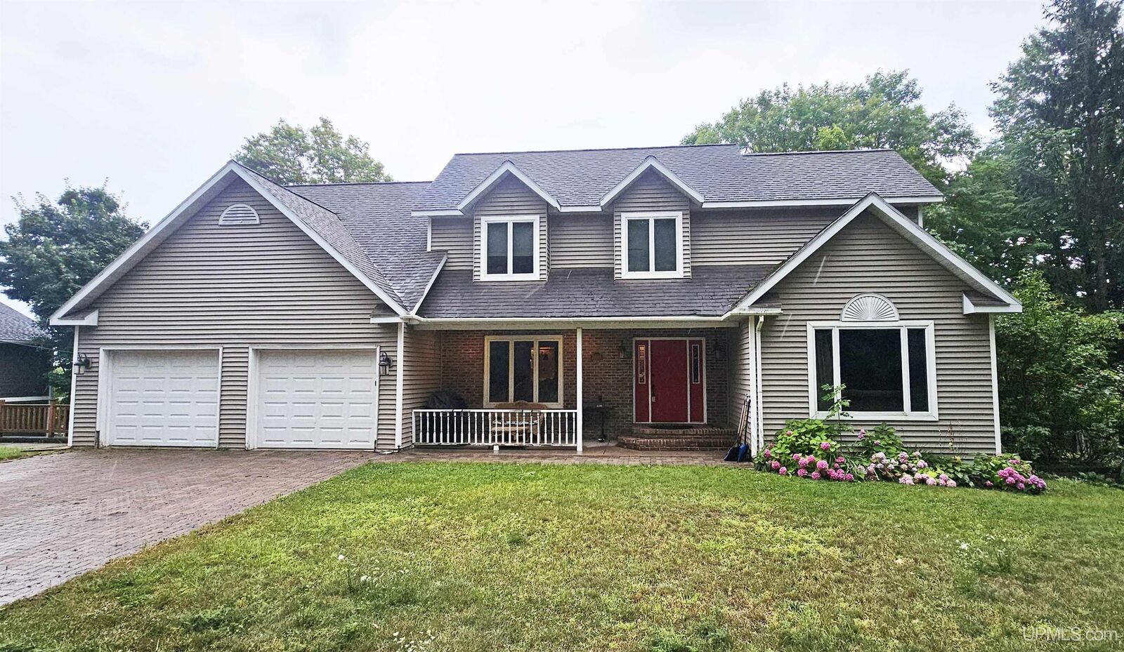 Property Photo: 19869 Lakeview Drive MI 49930