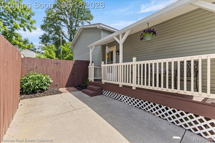 Property Photo: 3840 Cass Elizabeth Road MI 48328 4506