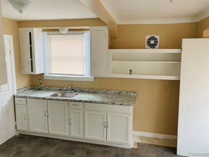 Property Photo:  19790 Lahser Road  MI 48219 1837 