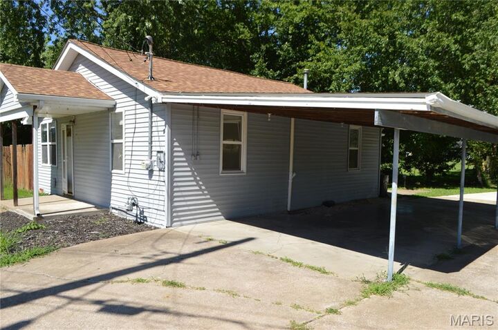 Property Photo: 501 S Old State Road MO 63070