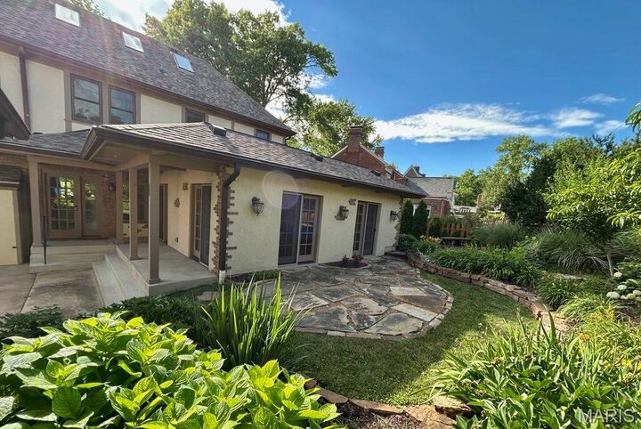Property Photo:  708 Audubon Drive  MO 63105 