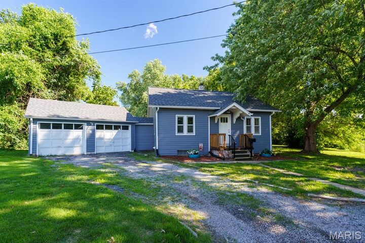 Property Photo:  9 Lindauer Place  IL 62226 