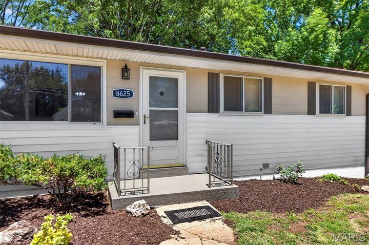 Property Photo:  8625 Moran Place  MO 63114 