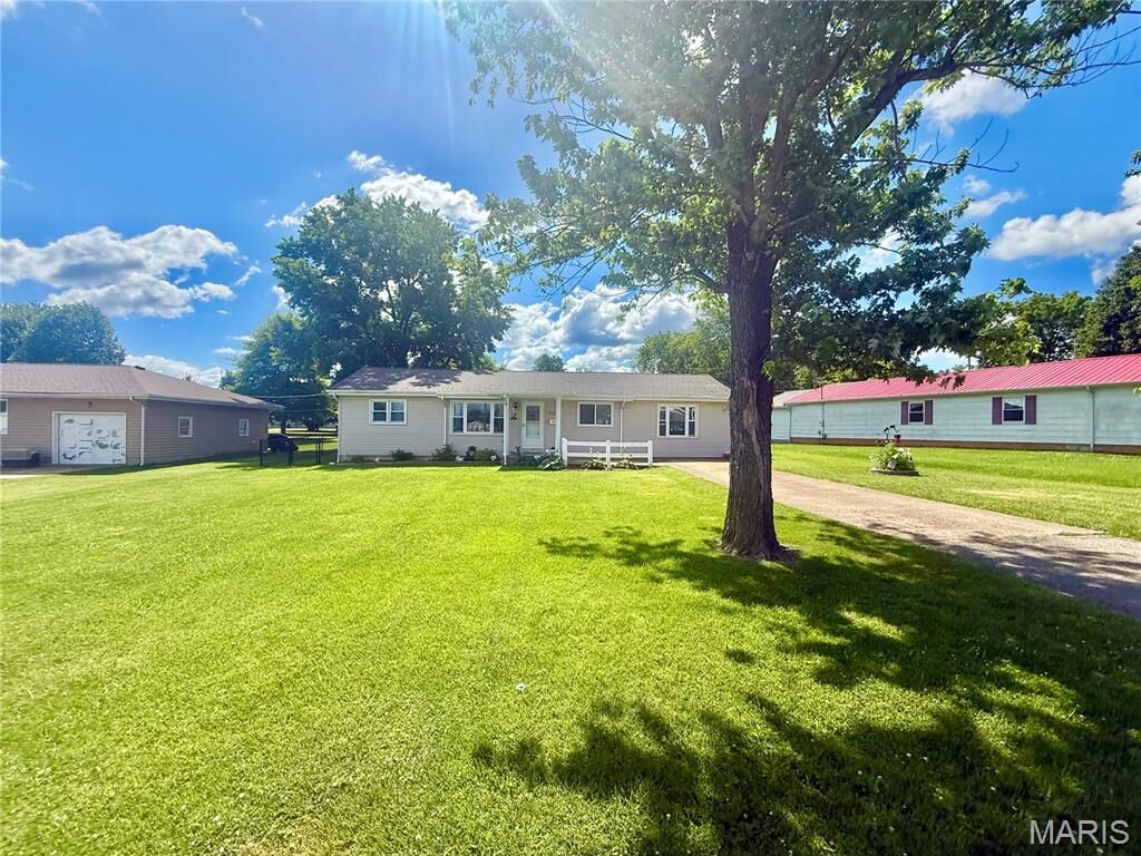Property Photo: 702 N Grant Street MO 63601