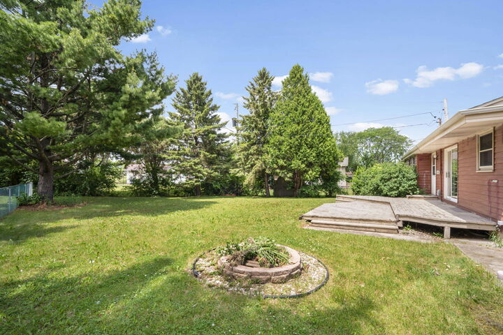 Property Photo:  7565 S Lenox Ave  WI 53154 