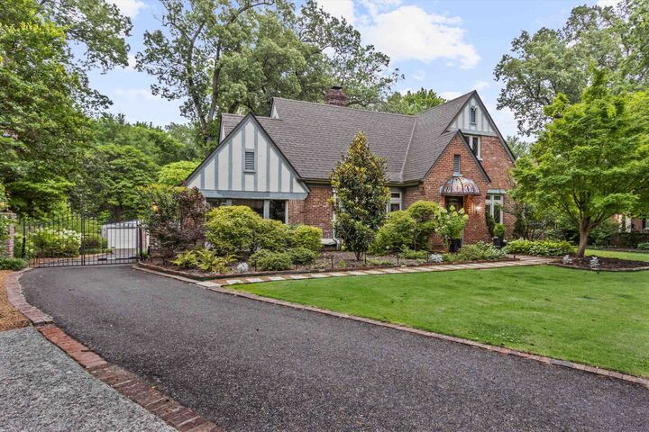 Property Photo: 624 N Trezevant St TN 38112