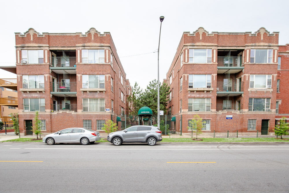 Property Photo: 5164 S King Drive 3 IL 60615