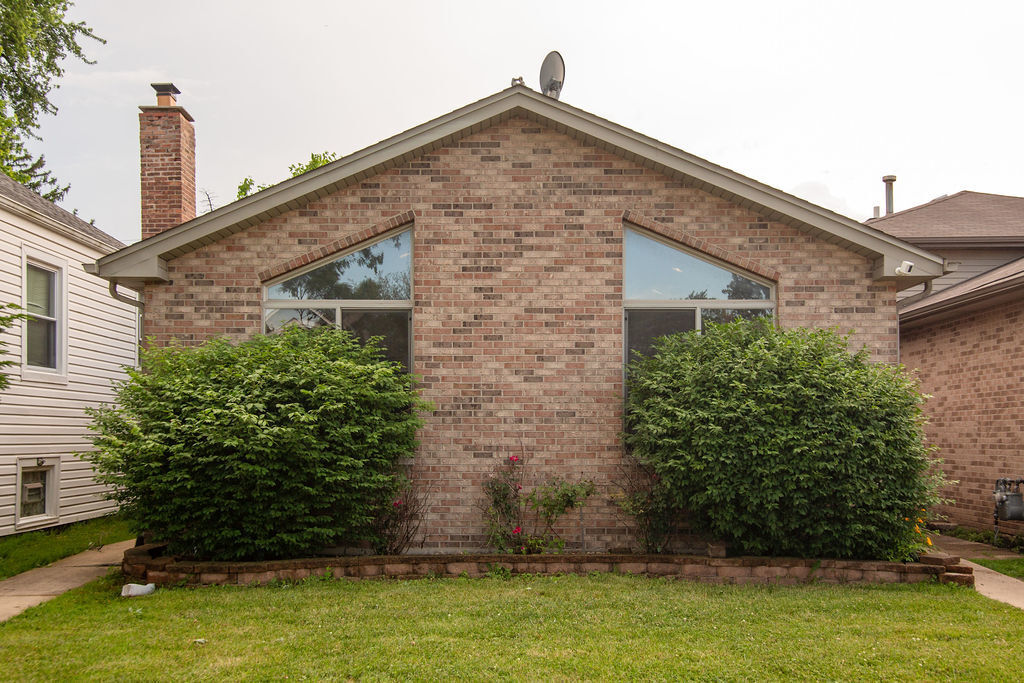 Property Photo:  12402 S Racine Avenue  IL 60827 