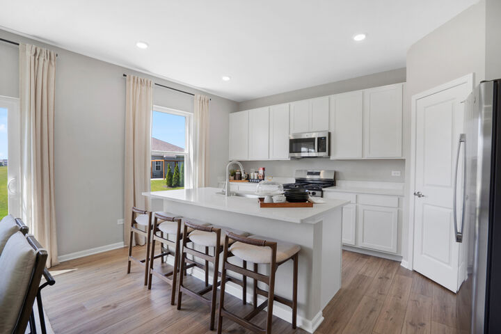 Property Photo: 422 Hathaway Lane IL 60543