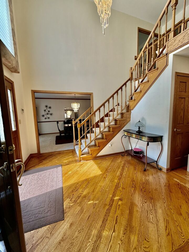 Property Photo: 156 Elizabeth Court IL 60191