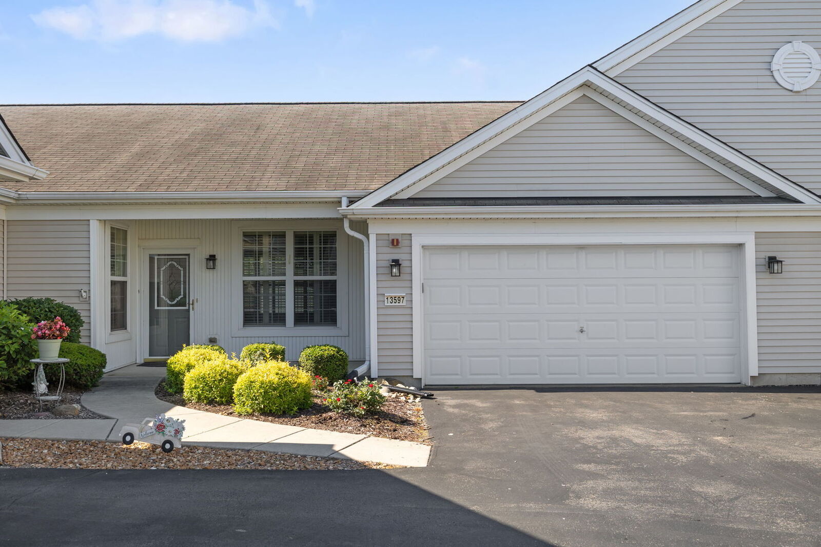 Property Photo: 13597 Hemlock Road IL 60142