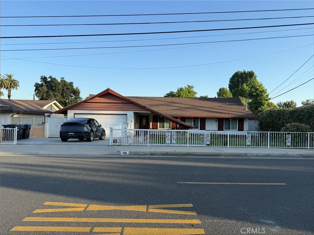 Property Photo:  718 Camino Grove  CA 91006 